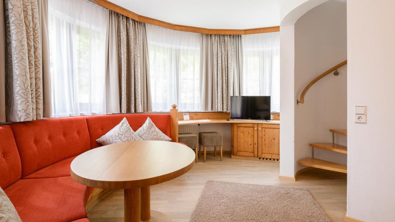 Hotel Garni Castel B&B Ischgl Ngoại thất bức ảnh
