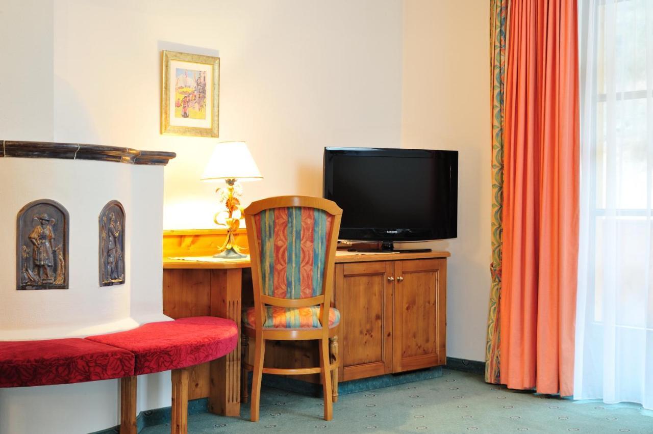 Hotel Garni Castel B&B Ischgl Ngoại thất bức ảnh