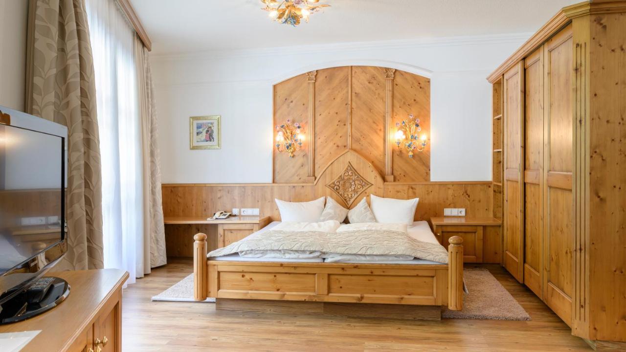 Hotel Garni Castel B&B Ischgl Ngoại thất bức ảnh